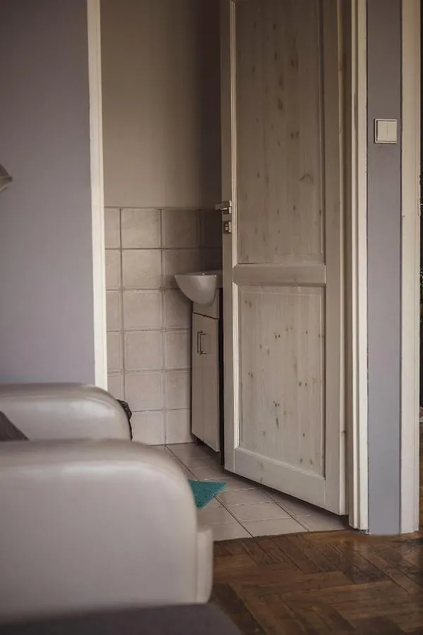 4 Couples & 4 Friends Hostel Cracovie 2*,