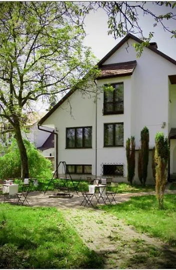 4 Couples & 4 Friends Hostel Cracovie 2*,